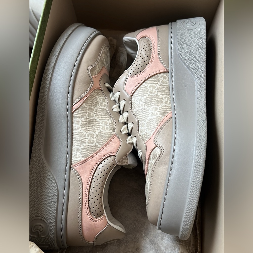 Women’s GG Sneaker Size 39.5